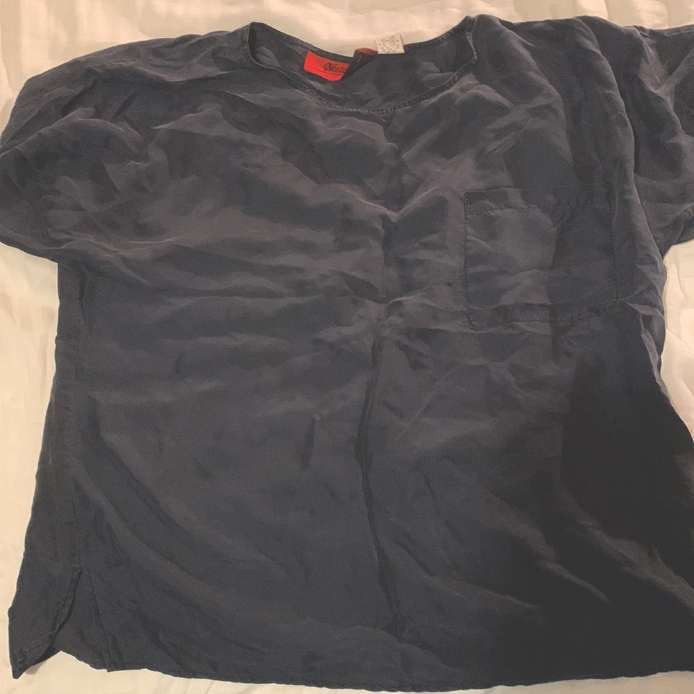 100 silk top. Black